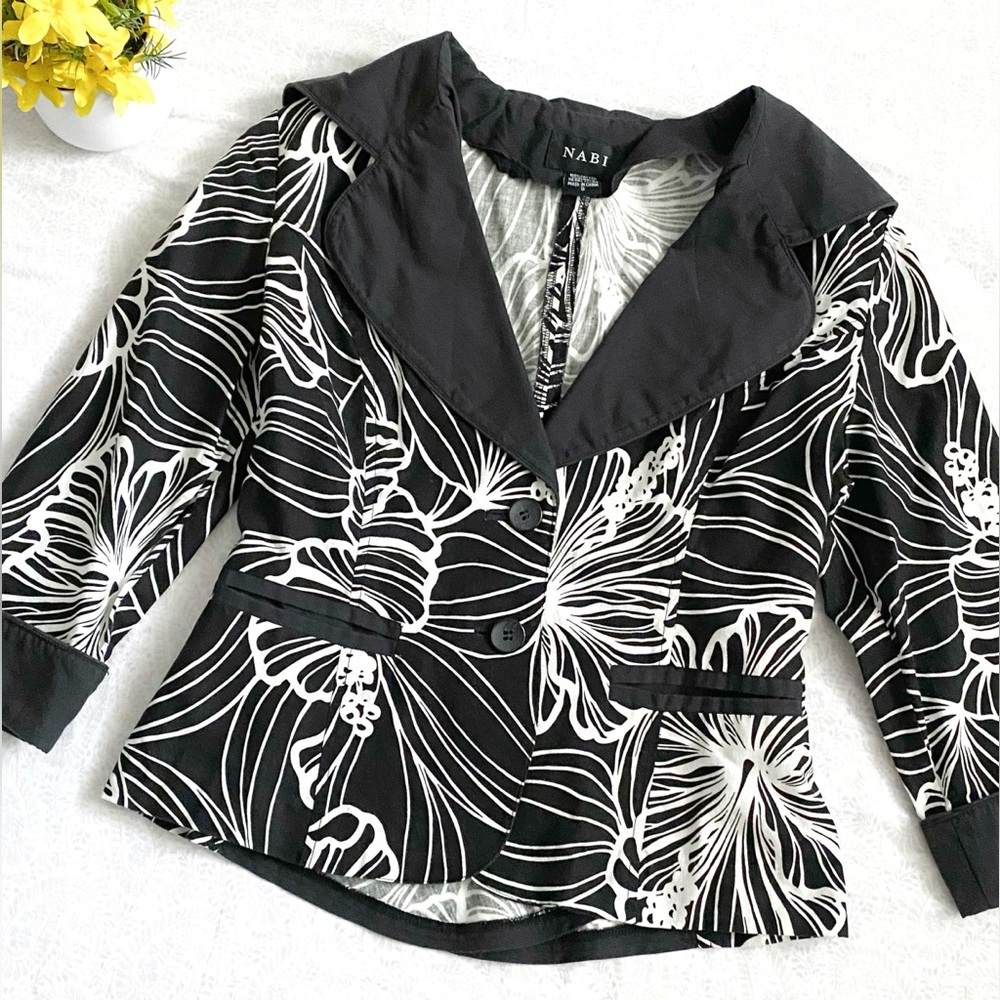 Nabi Hibiscus print thin 100% cotton blazer 3/4 sleeve, black white